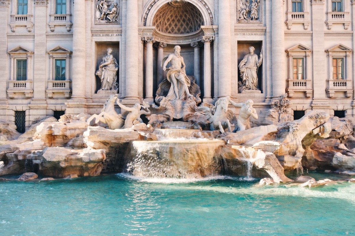  Trevi Fountain, Rome 